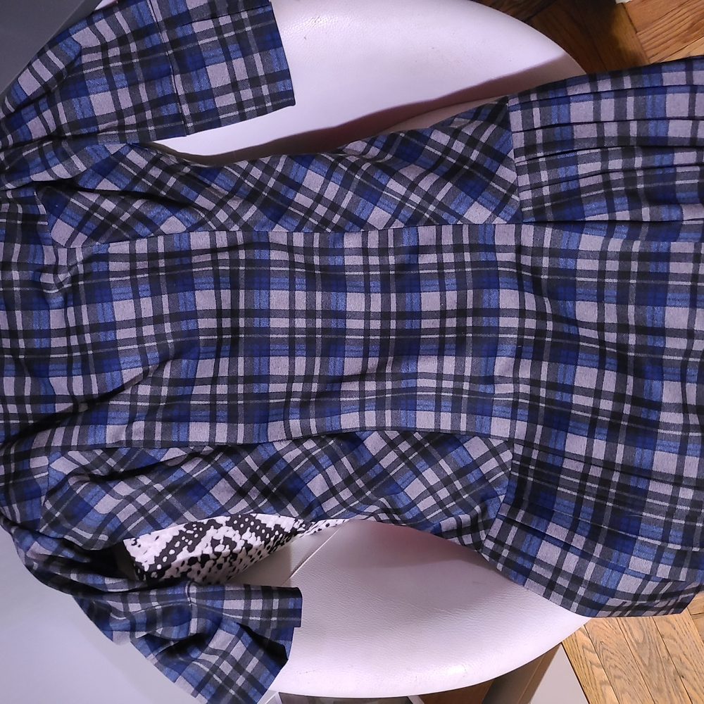 Tahari Arthur S. Levine Sz 4